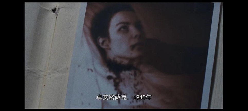 女一毁了整部戏，明显是潜出来的女一。被女二吊打一万倍。